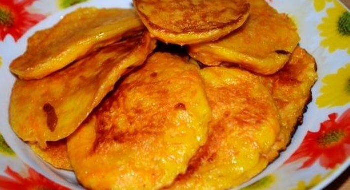 Оладьи из моркови с овсянкой