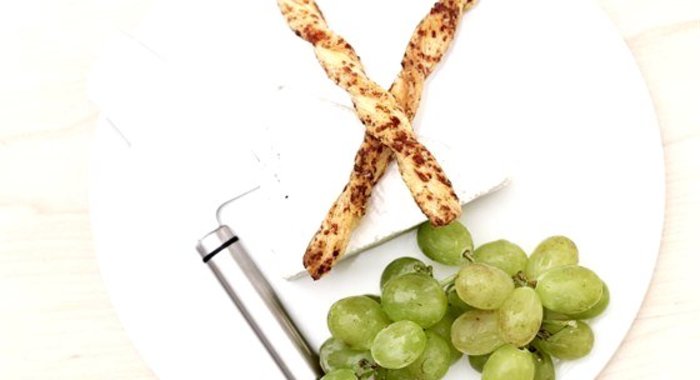 Хлебные палочки с кунжутом и анисом