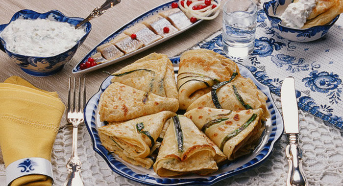 Блины с зеленым луком