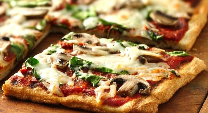 Пицца в духовке с грибами