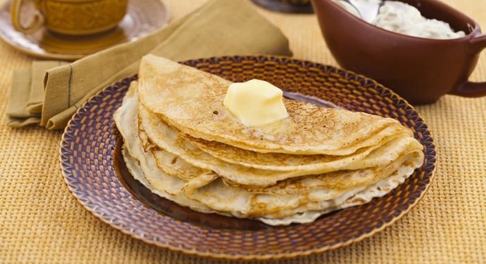 Намазка для блинов из сметаны с зеленым луком