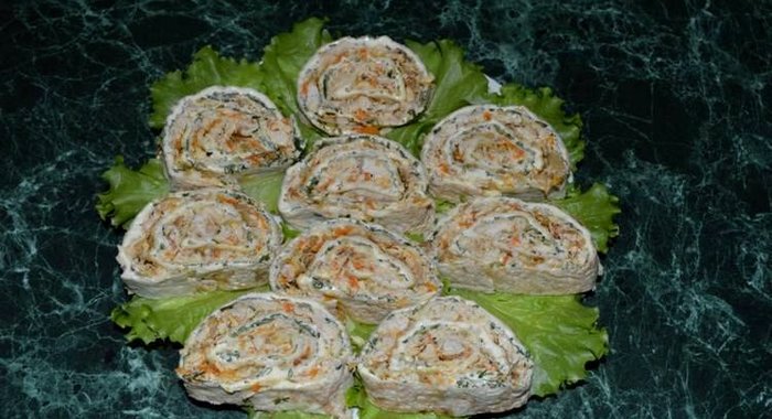 Рулет из лаваша с куриной грудкой