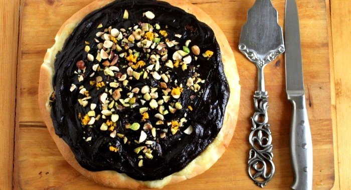 Пицца с шоколадом