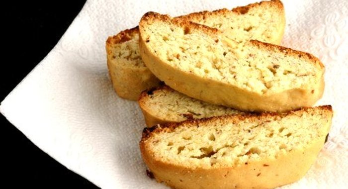 Анисовые бискотти с лимонной цедрой