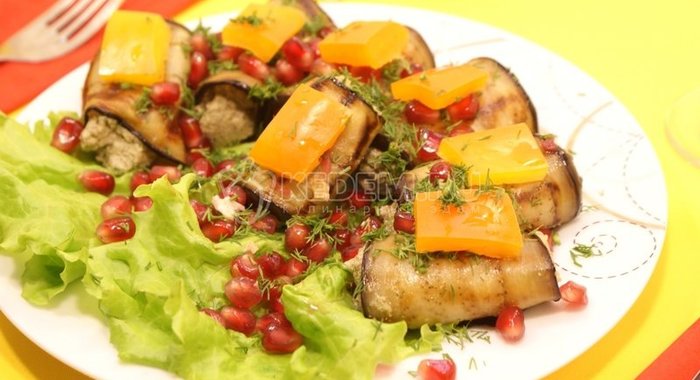 Рулетики из баклажанов с орехами