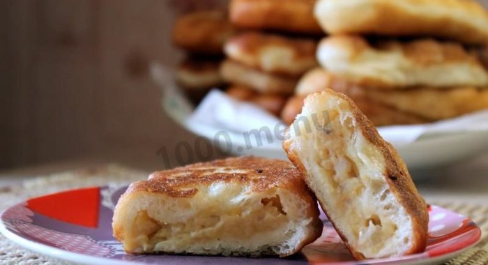 Пирожки с горохом жареные на сковороде