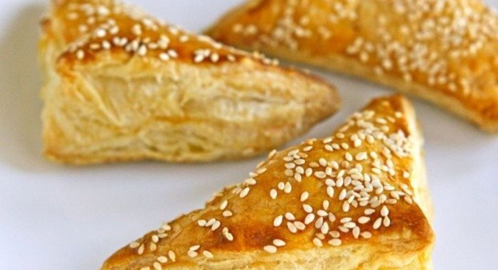 Cлоеные пирожки с творогом