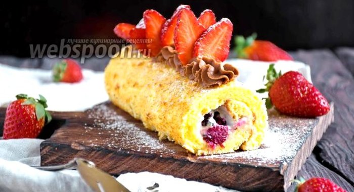 Рулет с ягодами