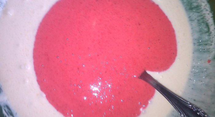 Ягодное желе с нежным коржом