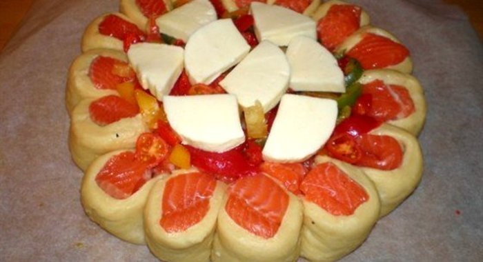 Пирог с форелью