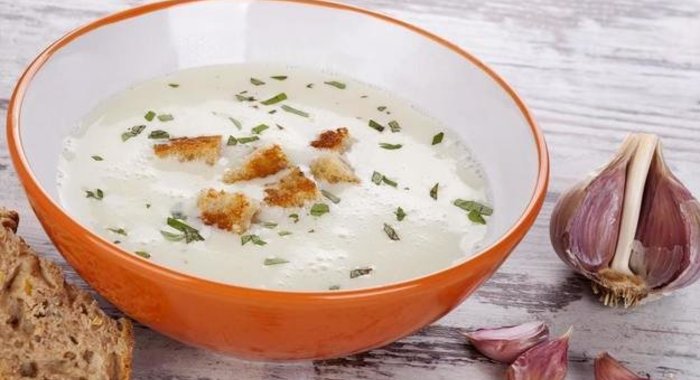 Сливочный суп с чесноком