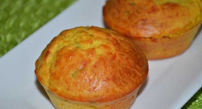 Сырные кексы с брокколи