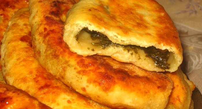 Жареные творожные пирожки с щавелем