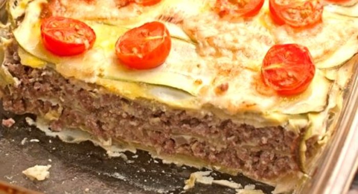 Запеканка мясная с кабачками