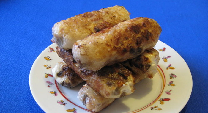 Спринг-роллы с курицей, грибами и сливочным сыром
