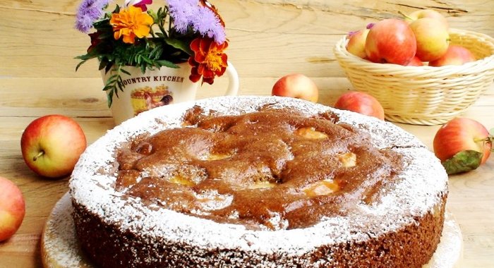 Яблочный пирог из ржаной муки