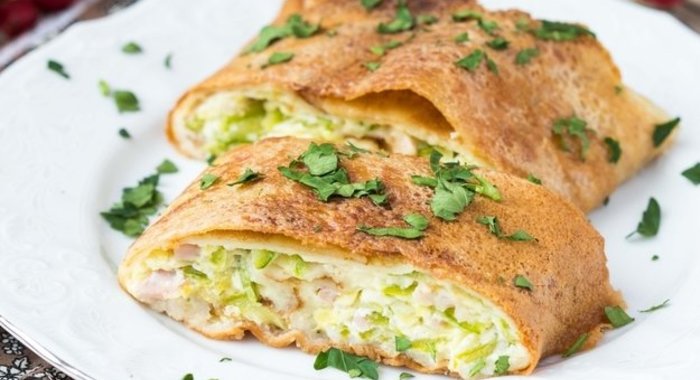 Рулет из лаваша с сыром и яйцом