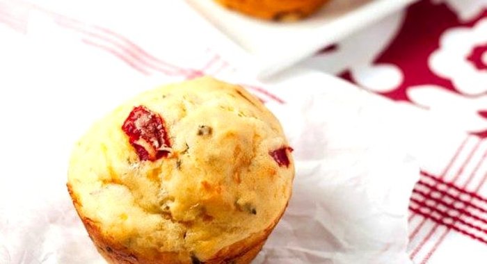 Маффины с болгарским перцем и сыром Чеддер