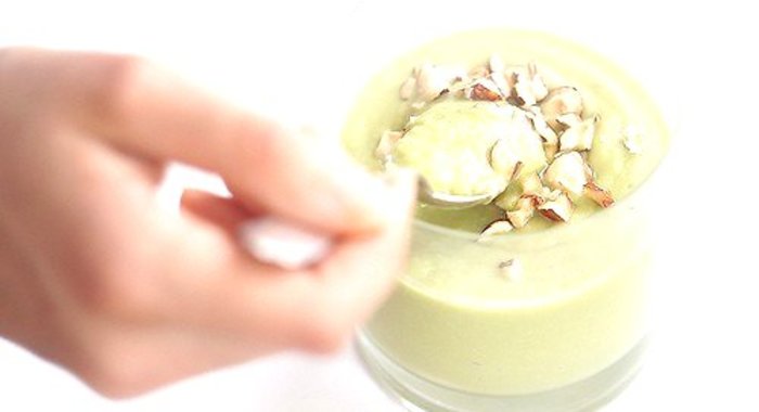 Йогурт из ананаса и авокадо