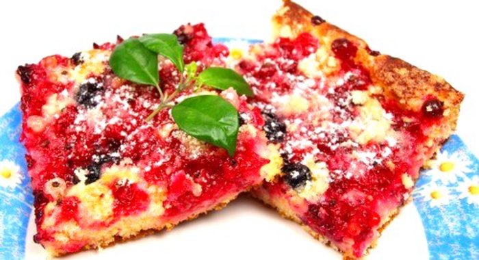 Пицца с ягодами