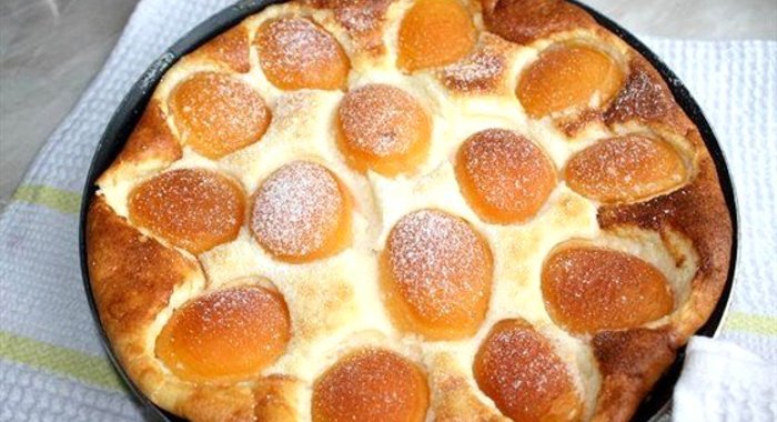 Манная запеканка с орехами и абрикосами