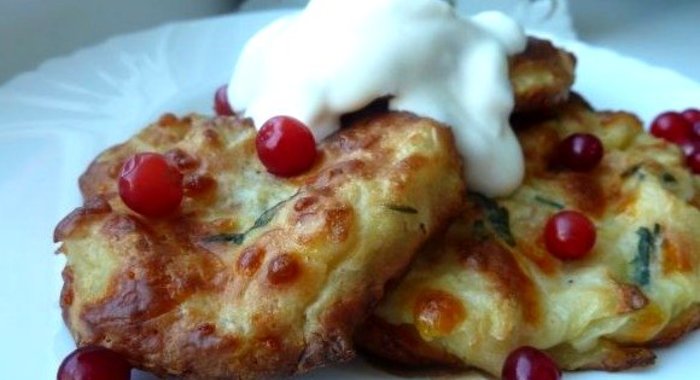 Капустные оладьи в духовке