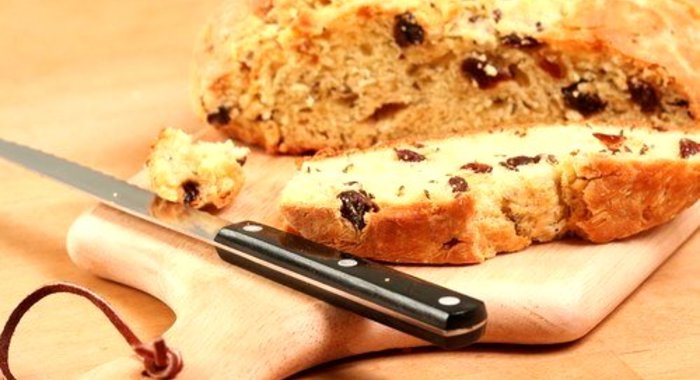 Итальянский сдобный хлеб с изюмом