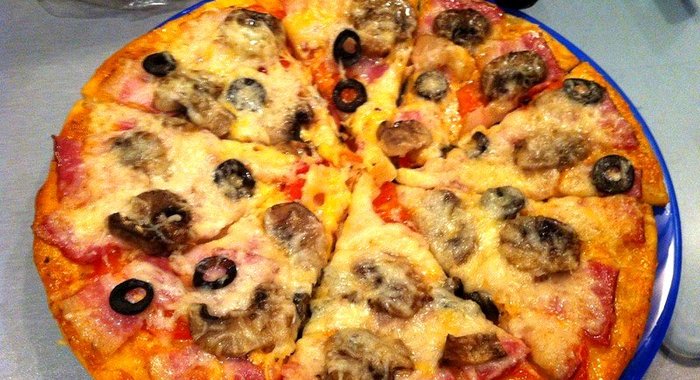 Пицца с беконом