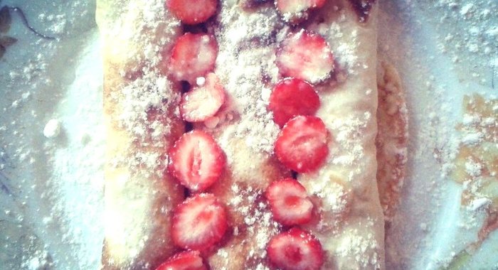 Блинчики с маскарпоне и свежими ягодами