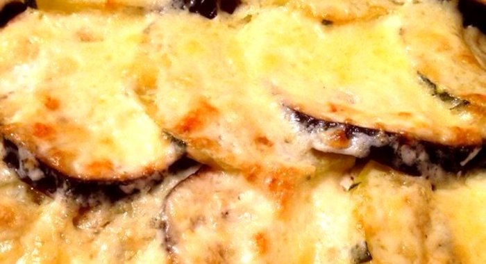 Запеканка из фарша, кабачка и баклажана