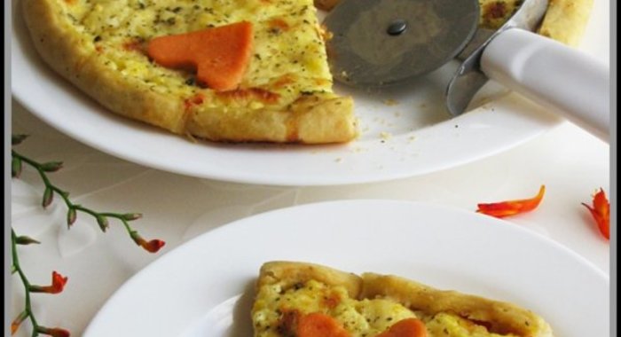 Пицца Amore с яйцом, креветками и томатом