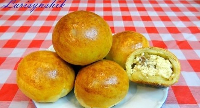 Булка с творогом из венского теста