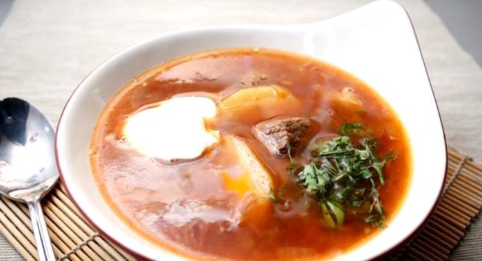 Суп из говядины с тмином