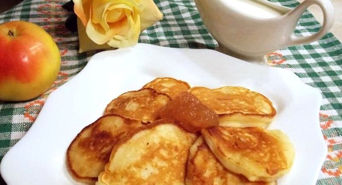 Оладьи с яблоками