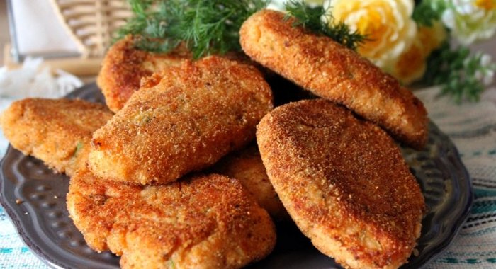 Котлеты из семги с манкой