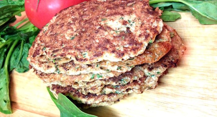 Оладьи из отрубей с творогом и шпинатом