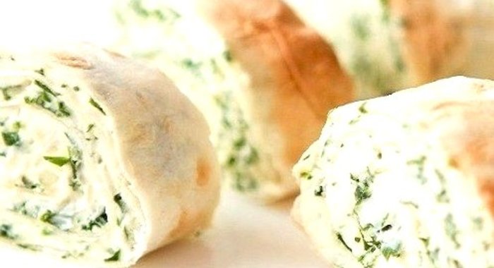 Рулет из лаваша с зеленью