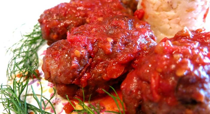 Котлеты в винно-томатном соусе (Судзукакья)