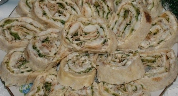 Рулетики из лаваша с рыбой