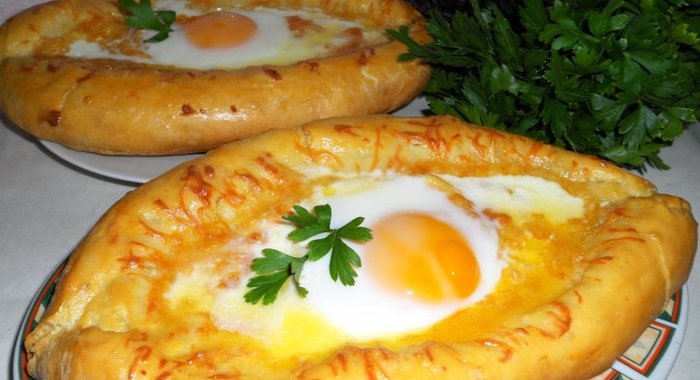 Хачапури по-аджарски