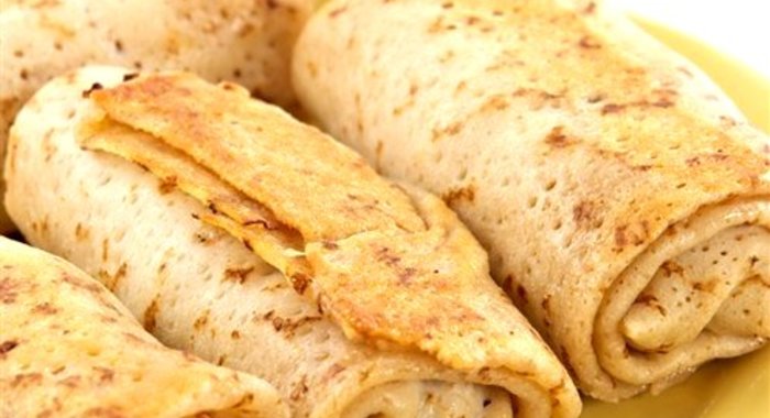 Блинчики с морковью, изюмом и урюком