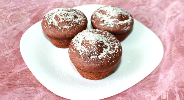 Шоколадные кексы с творожной начинкой