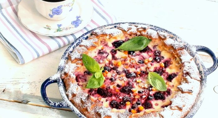 Ягодный пирог с маскарпоне