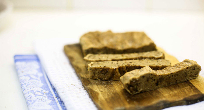 Коврижка с черносливом и орехами