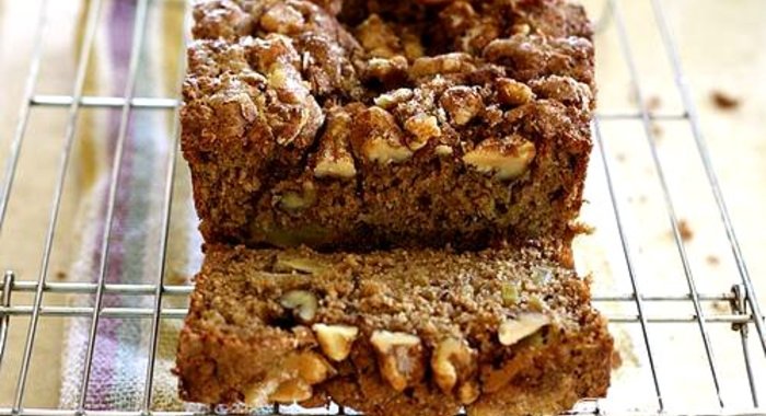 Яблочный хлеб с орехами
