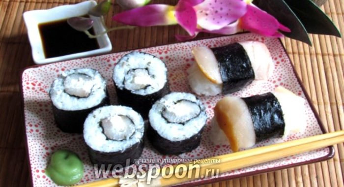Роллы и нигири суши с масляной рыбой