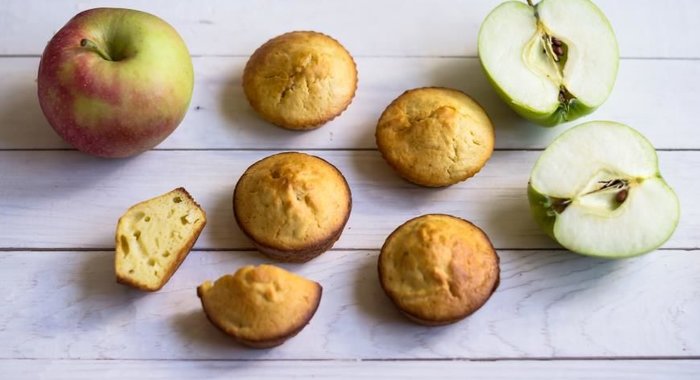 Порционная яблочная шарлотка