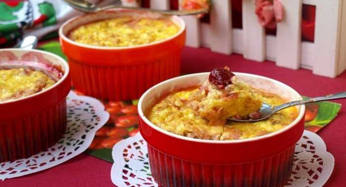 Творожно-овсяная запеканка с вишней