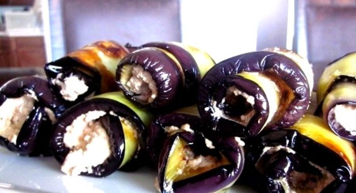 Рулетики из баклажанов по-грузински