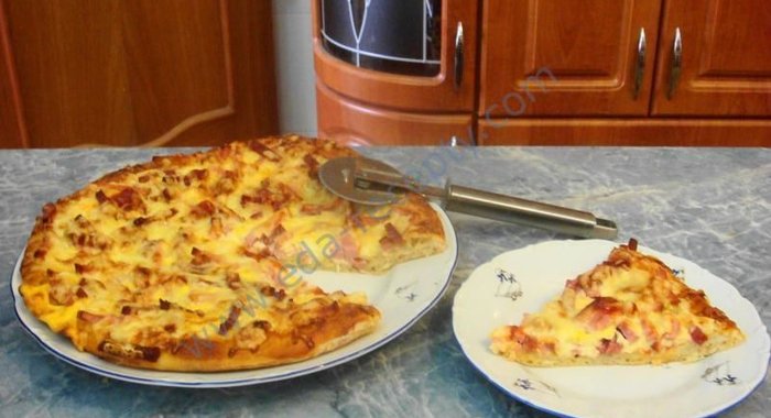 Оззи-пицца с колбасой и сыром